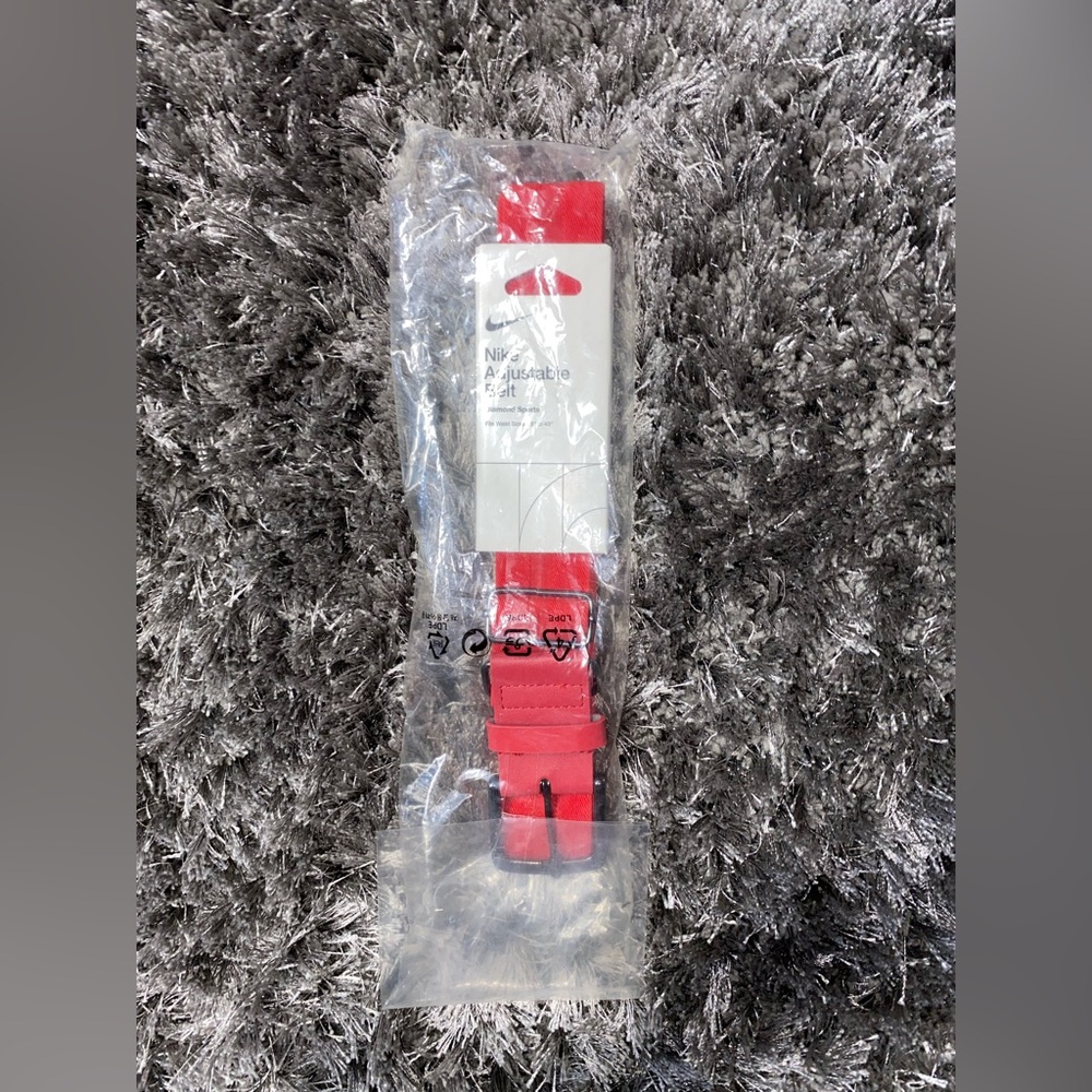 Nike Womens Softball Belt, NWT, Red